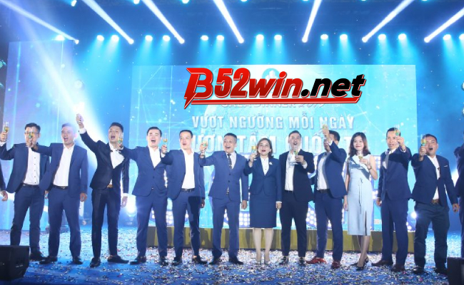 Year End Party B52 và trao thưởng nhân viên xuất sắc 2023